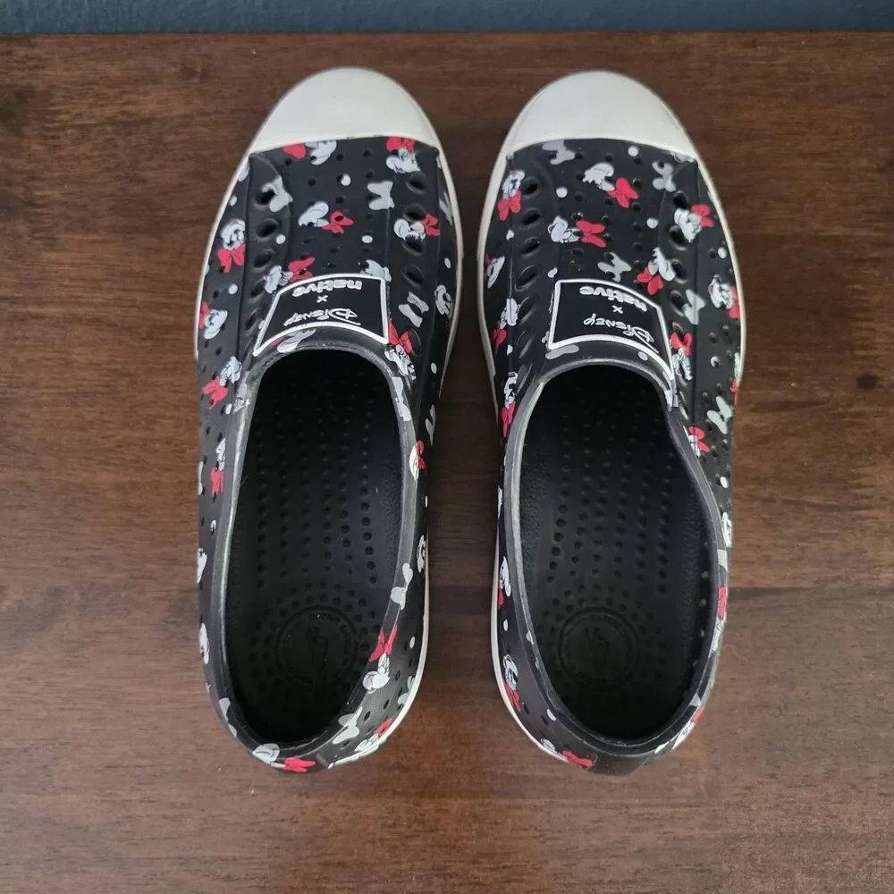 Disney Parks Minnie Mouse X Native ADULT M5 W7 Black / Red Waterproof shoes
